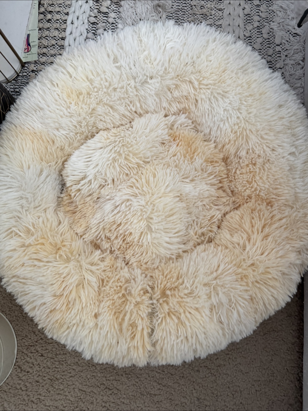 Cream-coloured Fluffy Pet Bed - photo 2