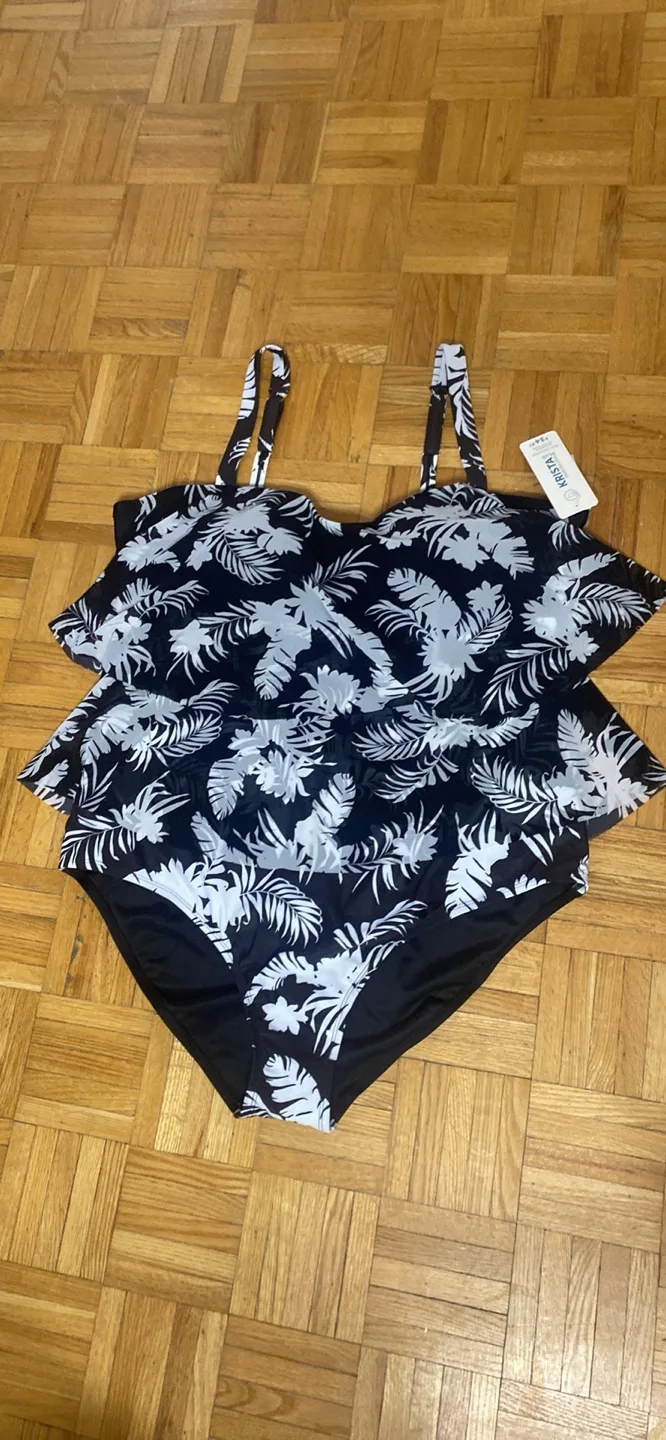 New Women's Plus Size Tropical Print Ruffle One-Piece Swimsuit thumbnail