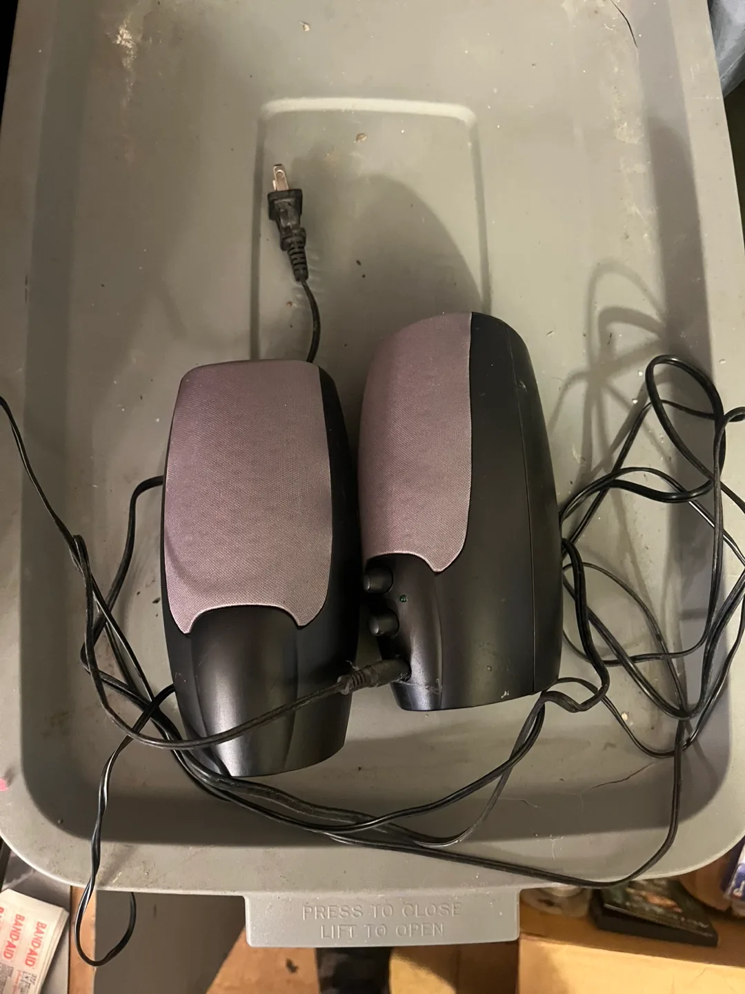 Pair of Vibe Computer Speakers thumbnail