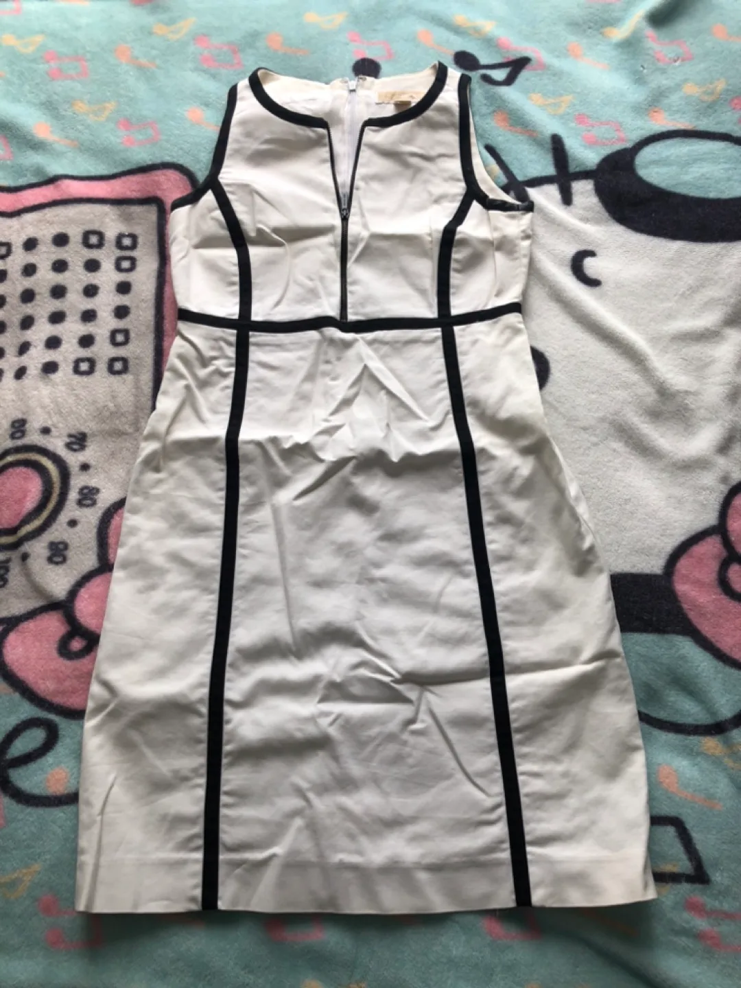 Michael Kors White and Black Sleeveless Dress Size 2 thumbnail