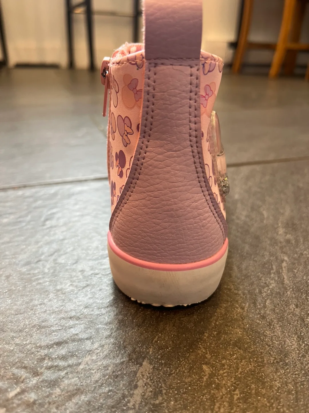 Minnie Mouse Girls' High-Top Sneakers Size 1 Kids image indicator(5)