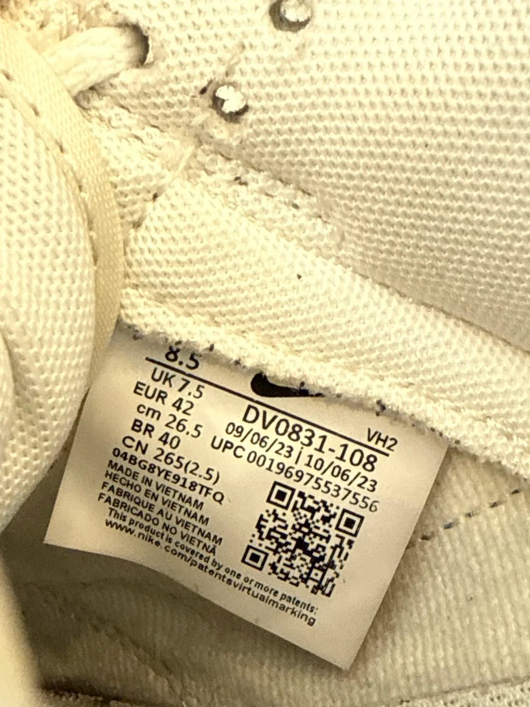 Nike Dunk Low Men's Shoes - Size 8.5 image indicator(4)