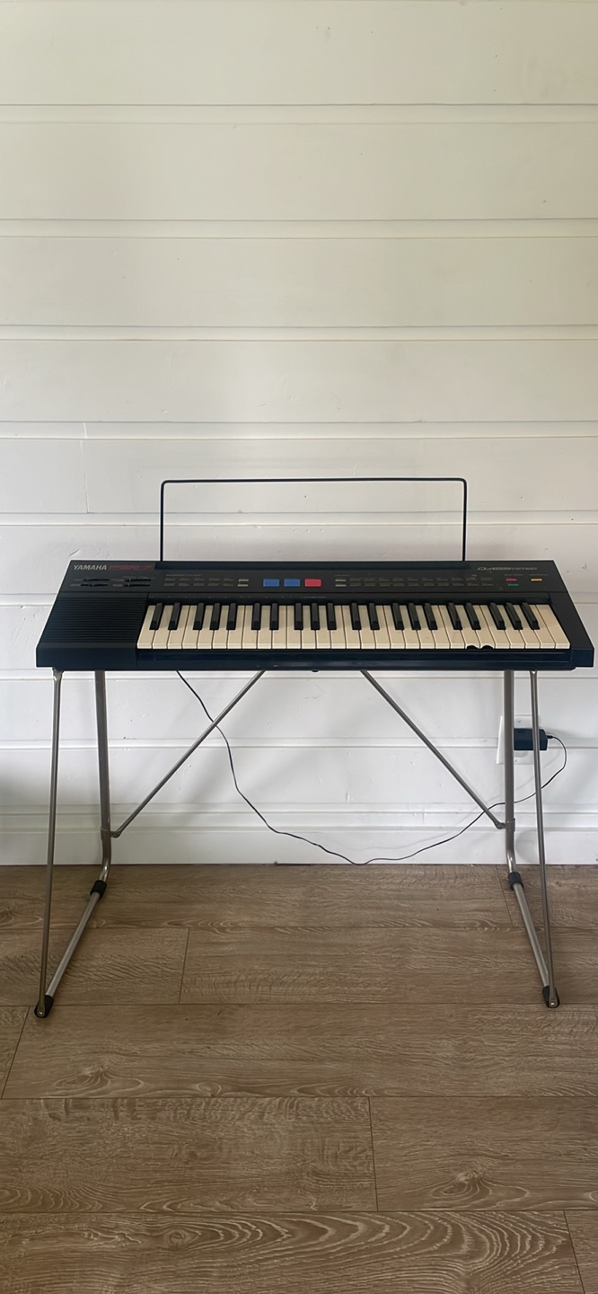Yamaha PSR-230 Keyboard with Stand