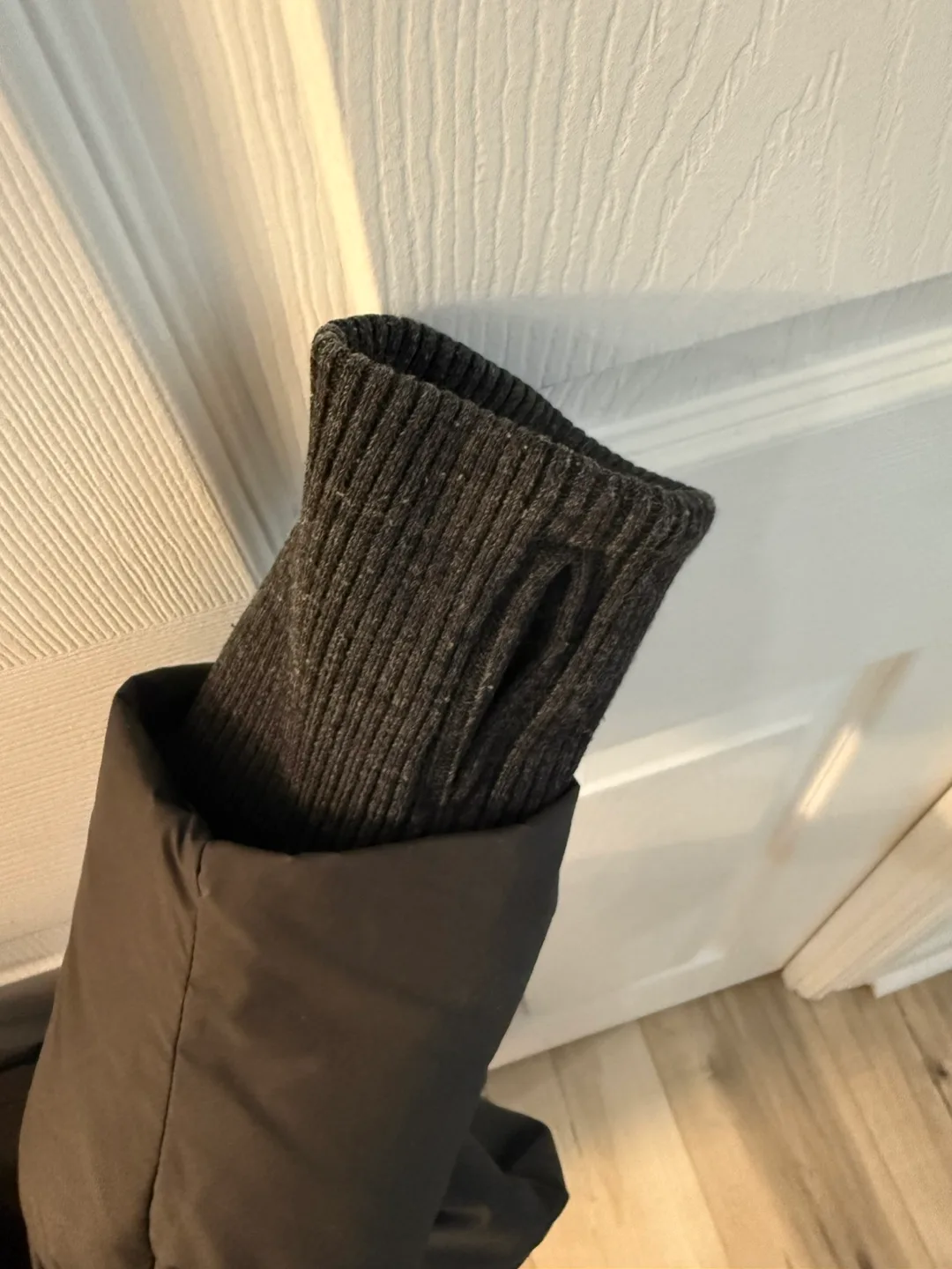 Winter down jacket men’s small - Banana Republic image indicator(3)