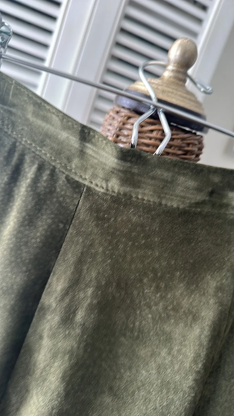 Danier olive Suede A-line skirt * US L (fits like a medium) image indicator(4)