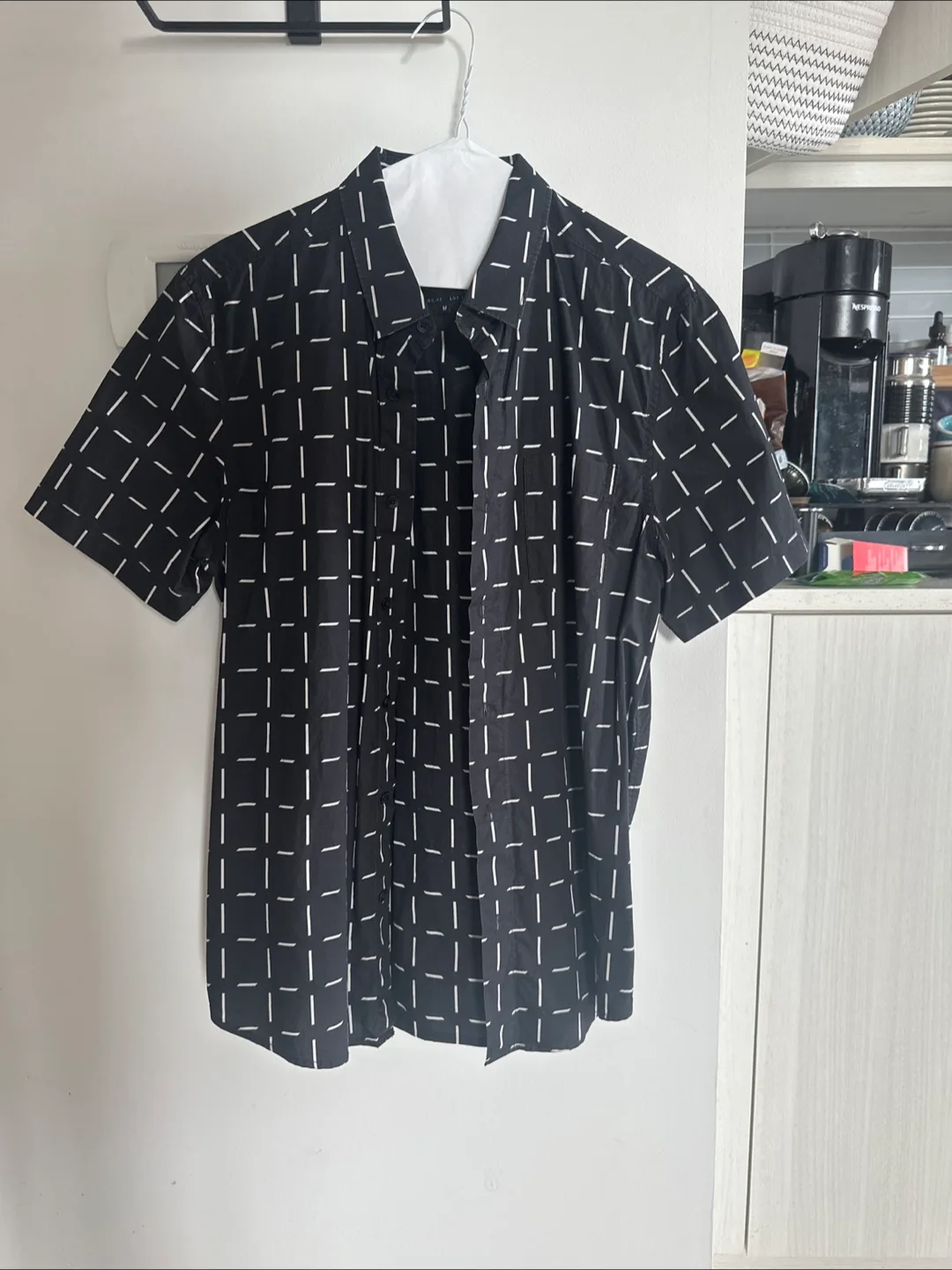 Guess Black and White Short Sleeve Button-Down Shirt thumbnail