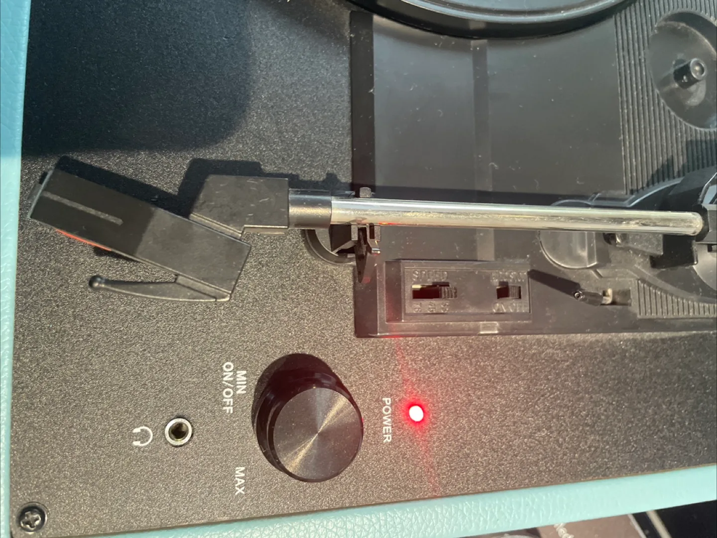 Crosley Cruiser Portable Suitcase Record Player - Light Blue image indicator(2)