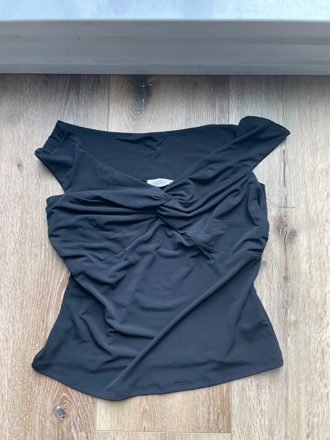 Black Off-the-Shoulder Twist-Front Top image indicator(2)