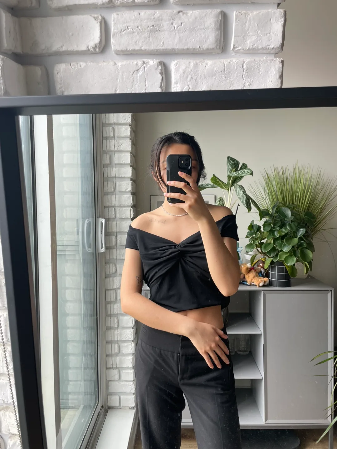 Black Off-the-Shoulder Twist-Front Top image indicator(3)