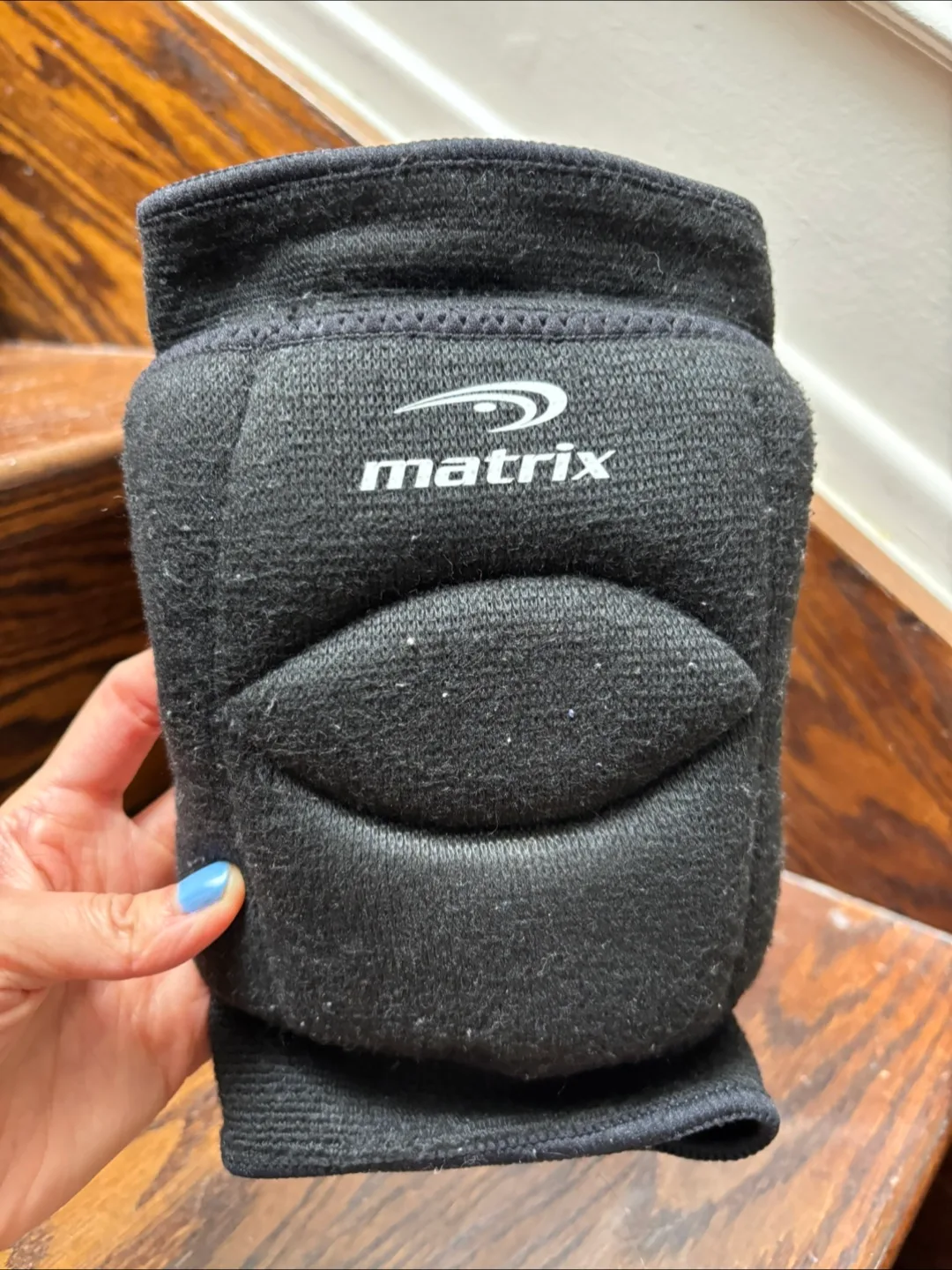 Matrix Knee Pads black image indicator(4)