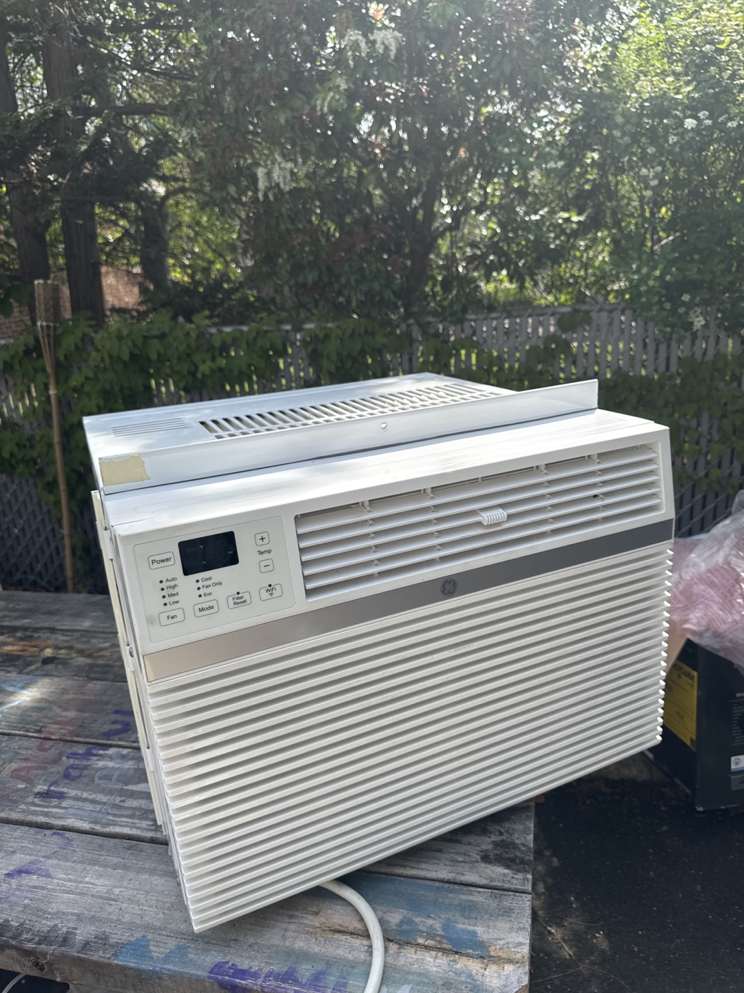GE 14000 BTU Window Air Conditioner - photo 4