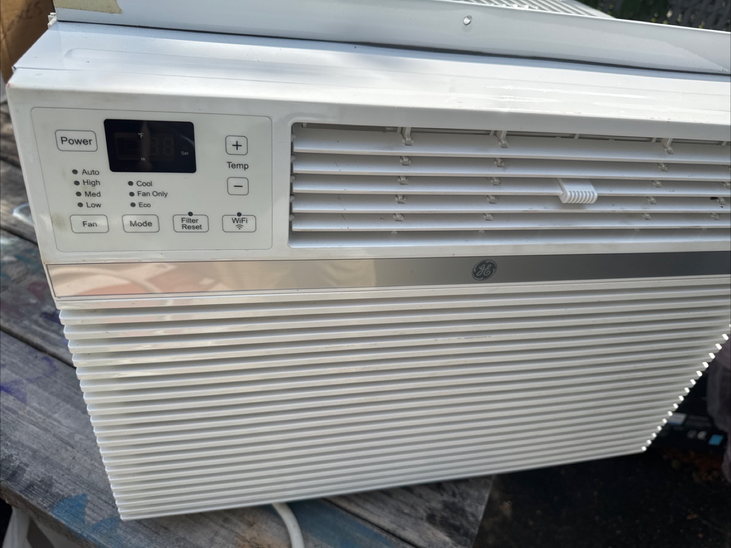GE 14000 BTU Window Air Conditioner - photo 3