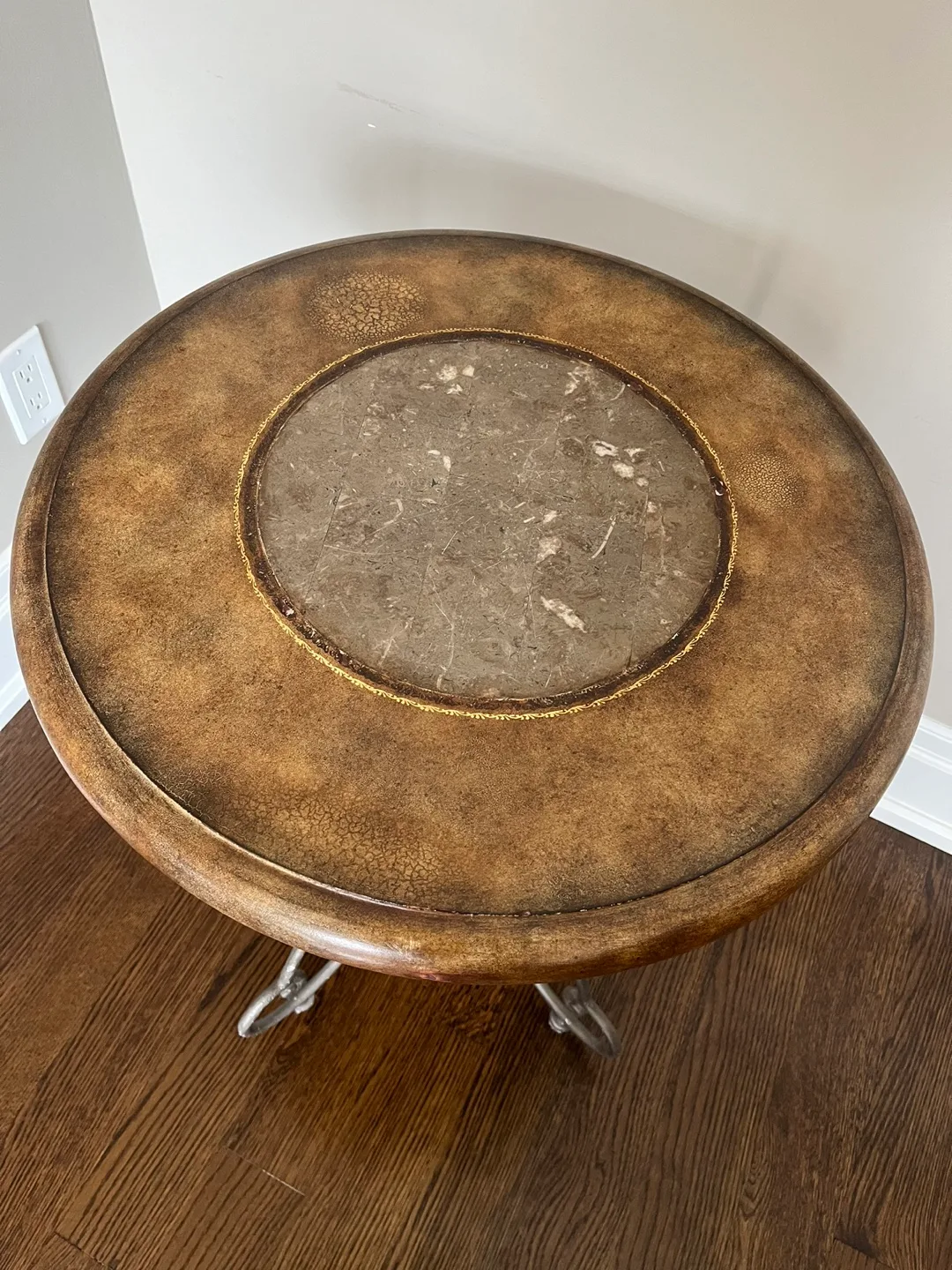 Round Accent Table with Marble Top image indicator(4)
