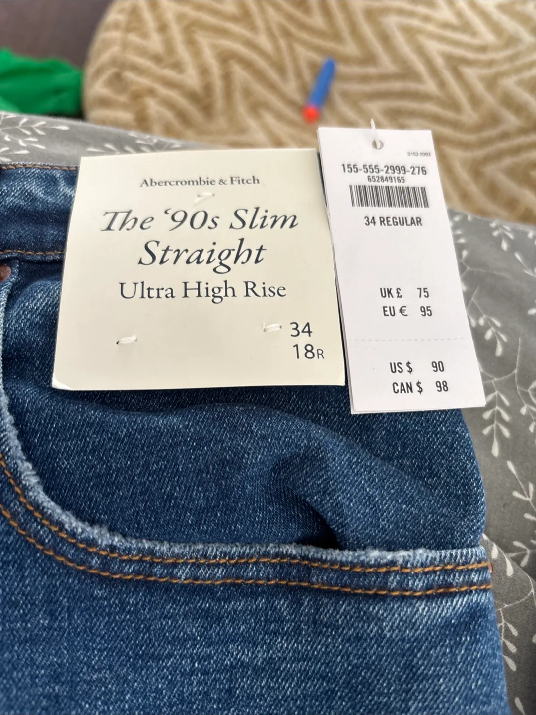 NEW Abercrombie & Fitch 90s Slim Straight Jeans  Ultra High Rise image indicator(3)