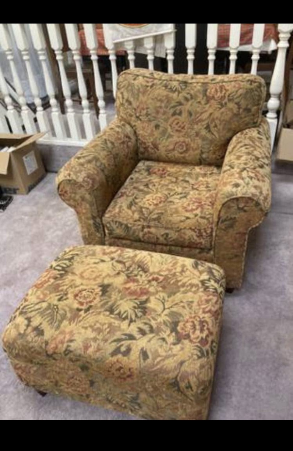 Floral patterned Sofa and Chair Set