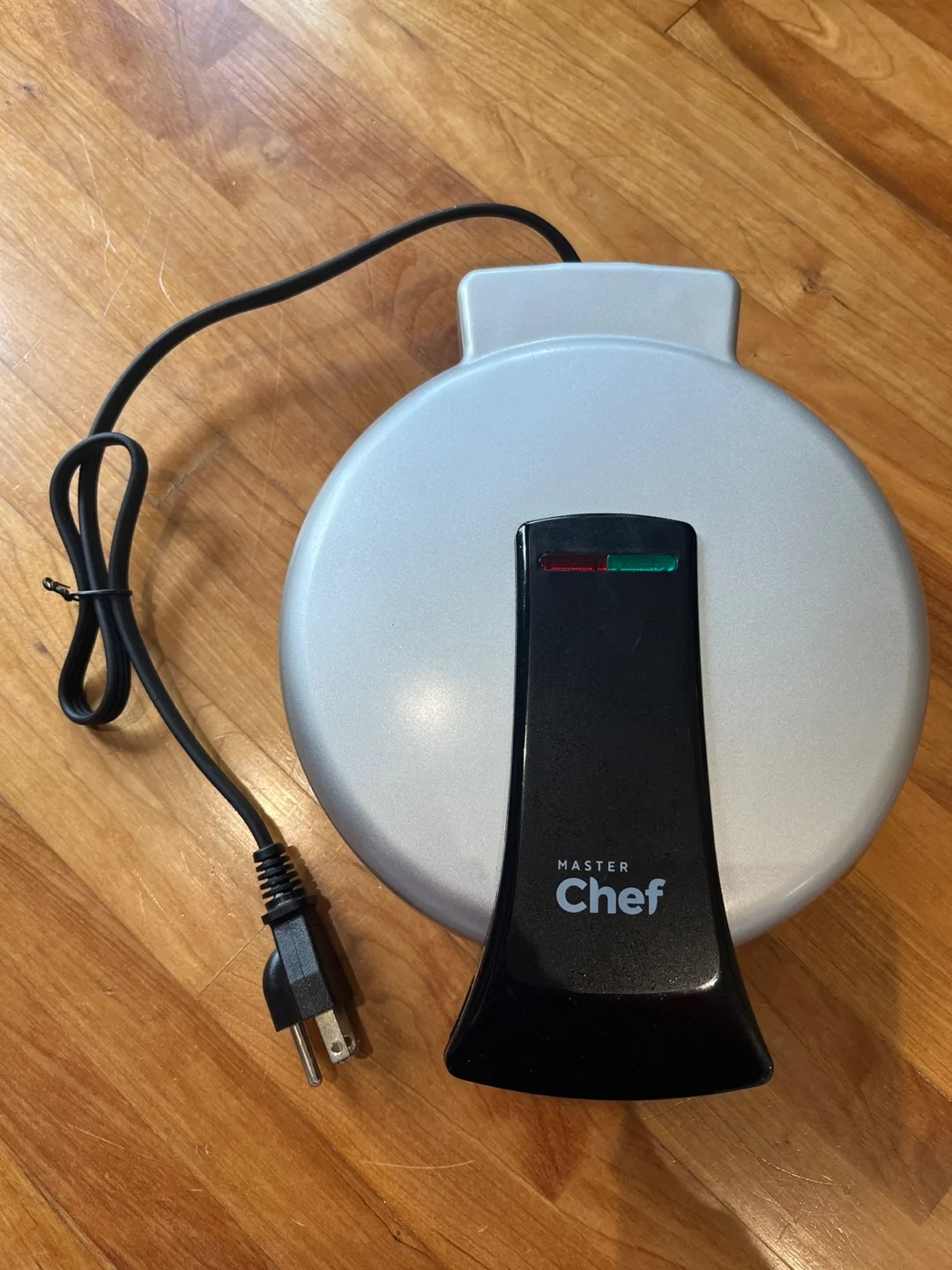 Master Chef Round Waffle Maker thumbnail