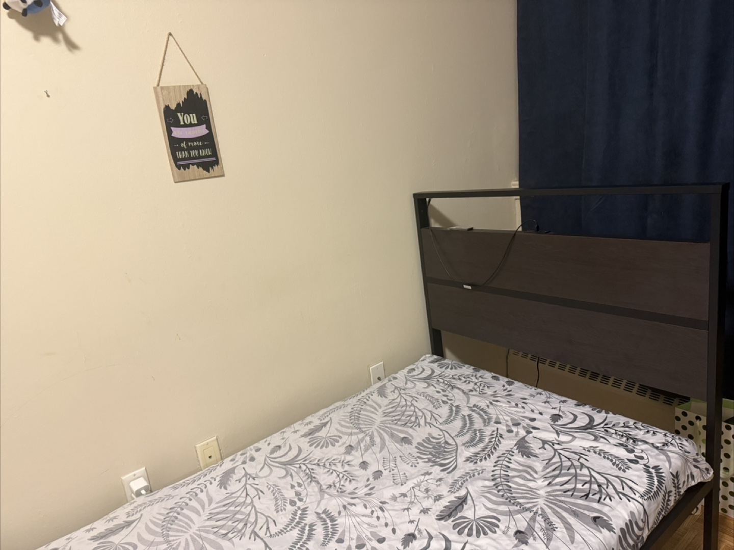 Twin-Size Bed Frame with 2 charging slots and LED - photo 3