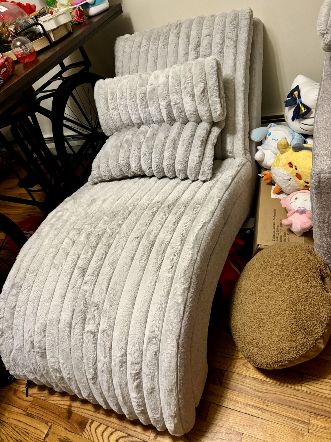 Grey Plush Chaise Lounge with Pillows