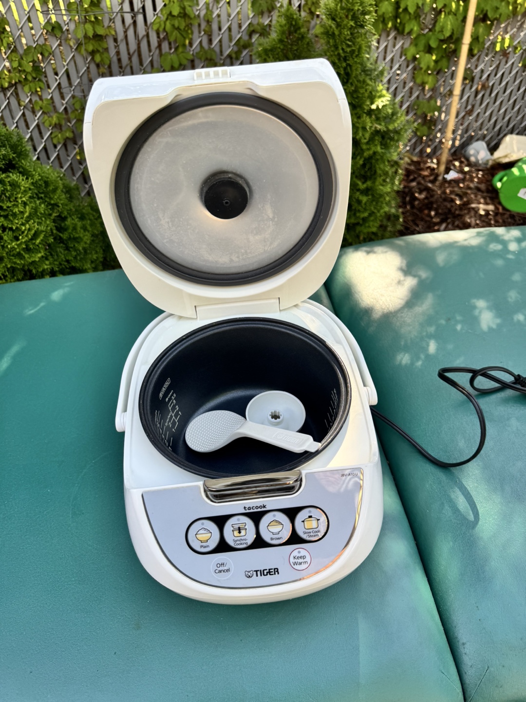 Tiger Tacook Rice Cooker JBV-A18U - photo 2