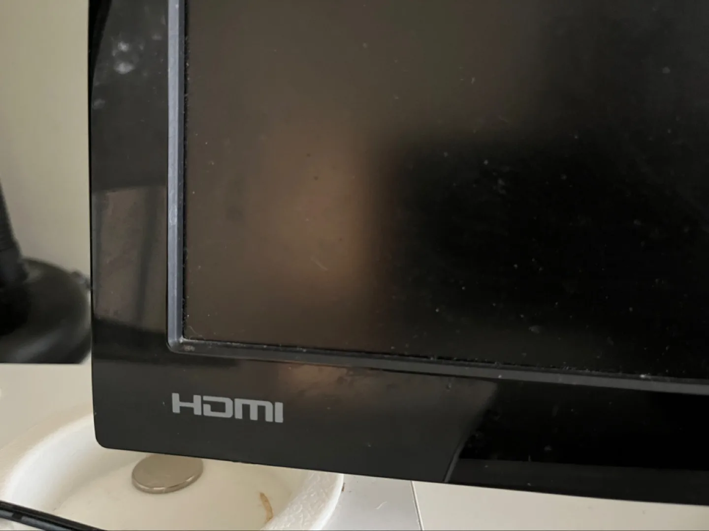 ASUS LCD Monitor -  Excellent Condition image indicator(2)