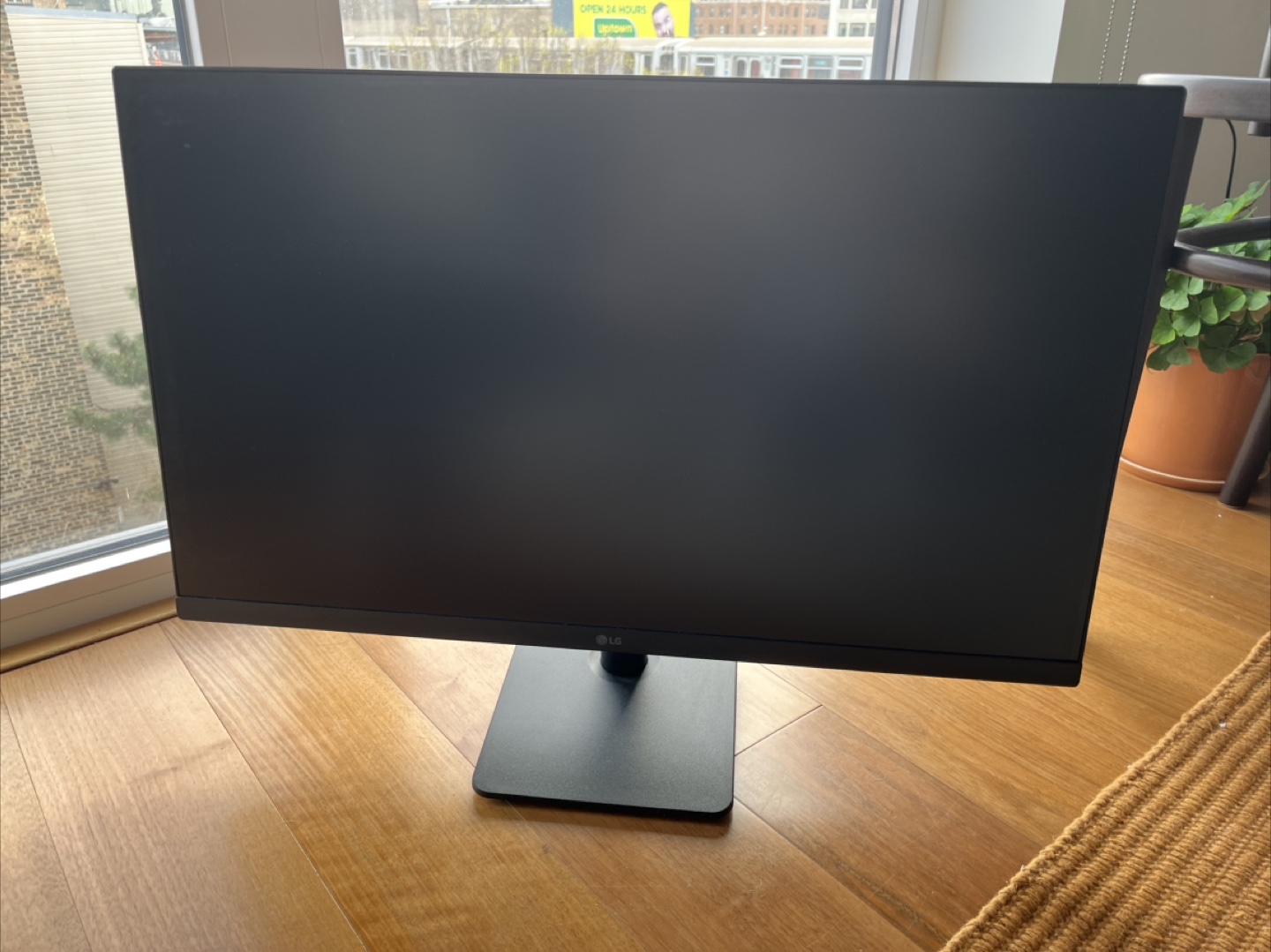 LG 27 inch Computer Monitor