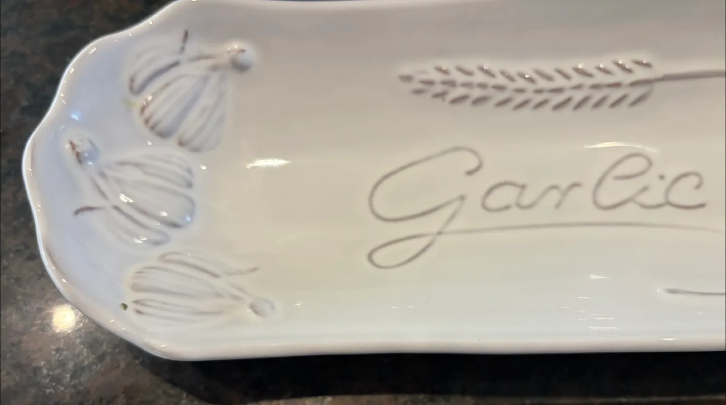 Glazed Garlic Bread Motif Platter image indicator(3)