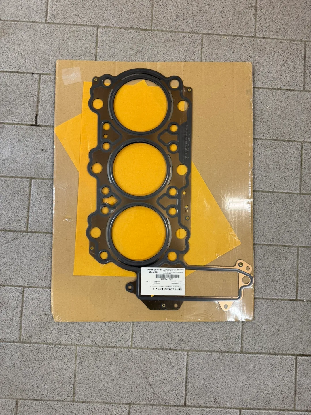 Porsche 2005-08 911 (997) Cylinder Head Gasket thumbnail