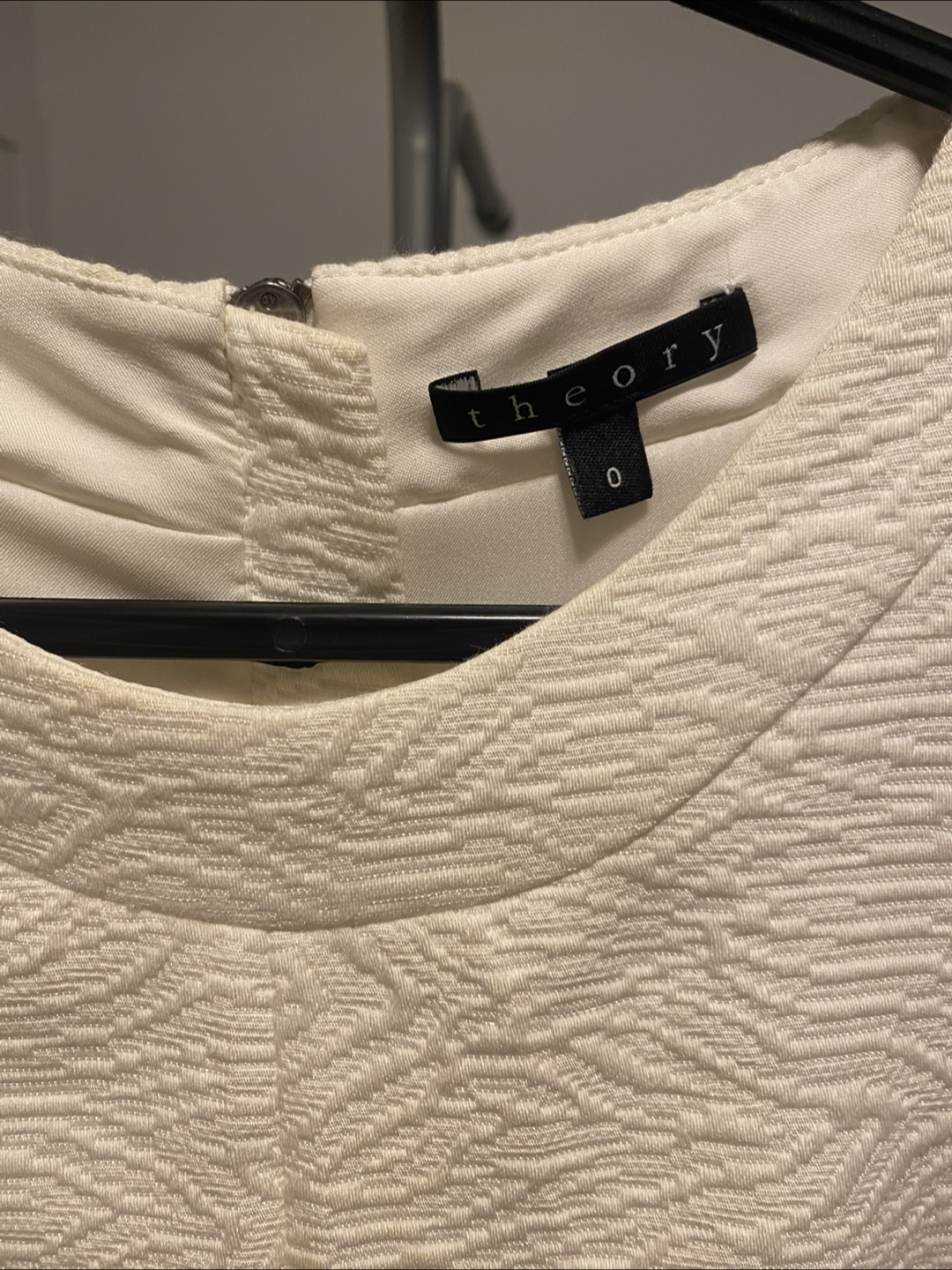 🥕[Theory] Ivory Textured Cap Sleeve Dress - Pick Up Only - photo 2