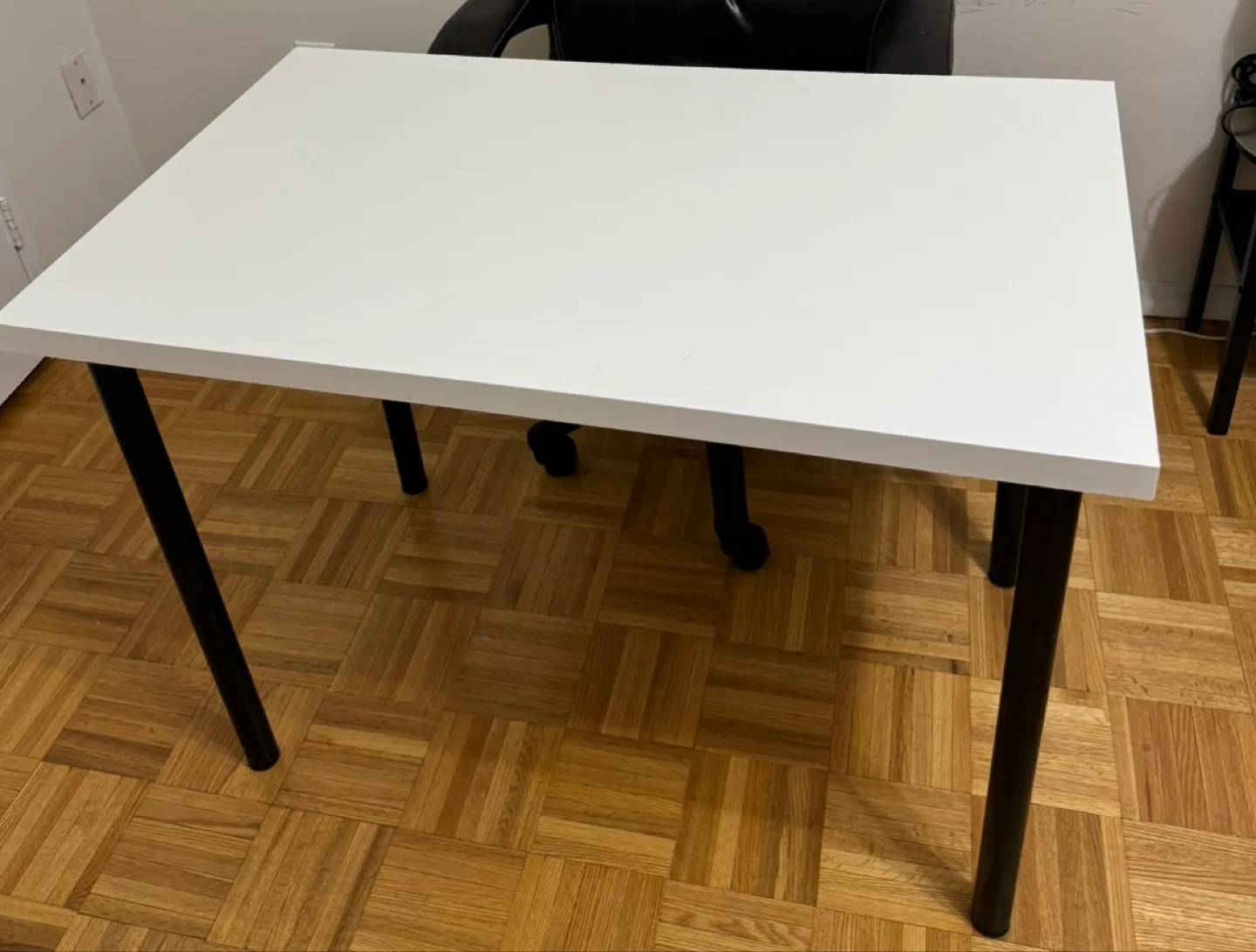 White Desk with Black Legs thumbnail