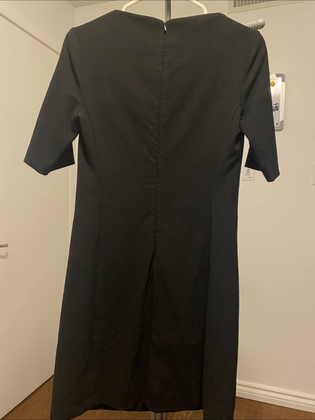 [Theory] Black Short Sleeve Midi Dress (Size 2) - Pick Up Only - photo 2