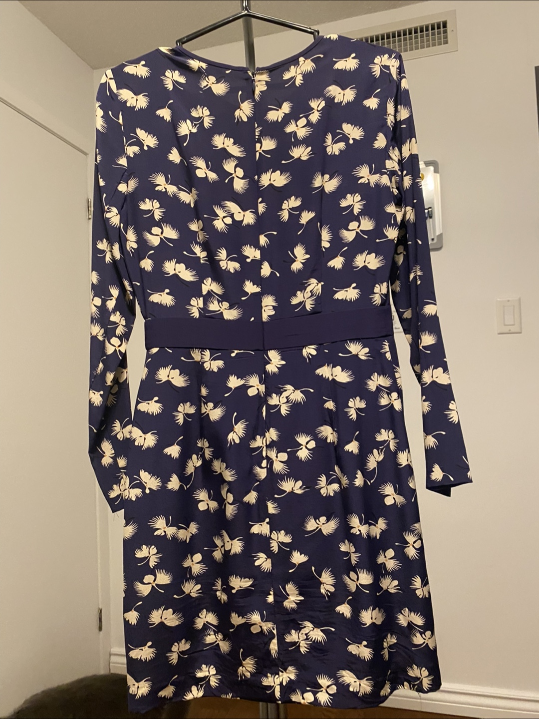 Club Monaco Navy Floral Short Sleeve Dress - Pick Up Only - photo 2