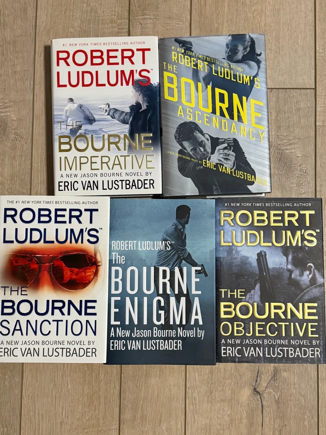 Five Robert Ludlum's Jason Bourne Novels thumbnail