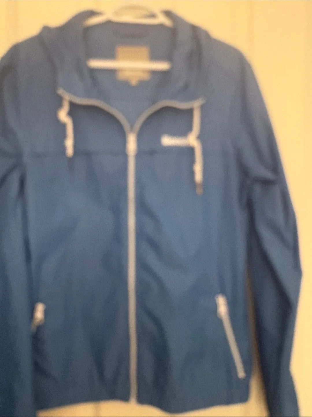 Bench windbreaker image indicator(3)