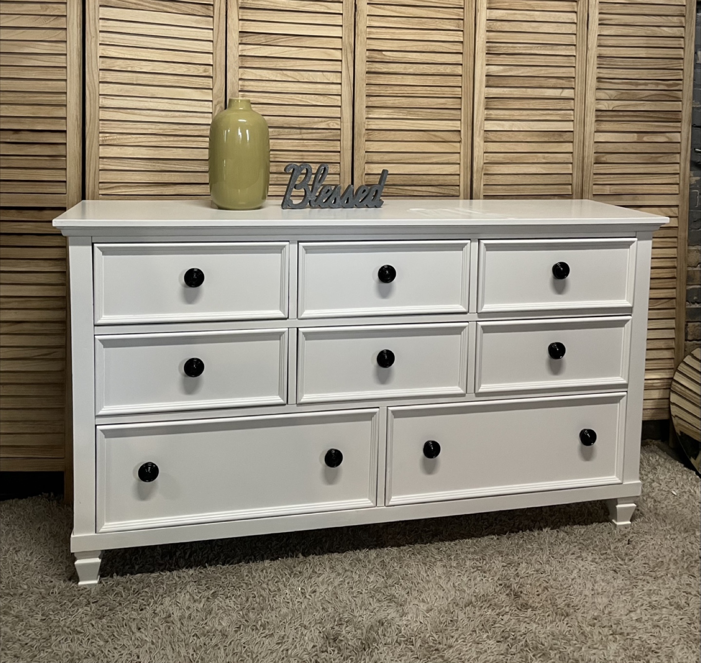 White 9-Drawer Dresser - photo 2
