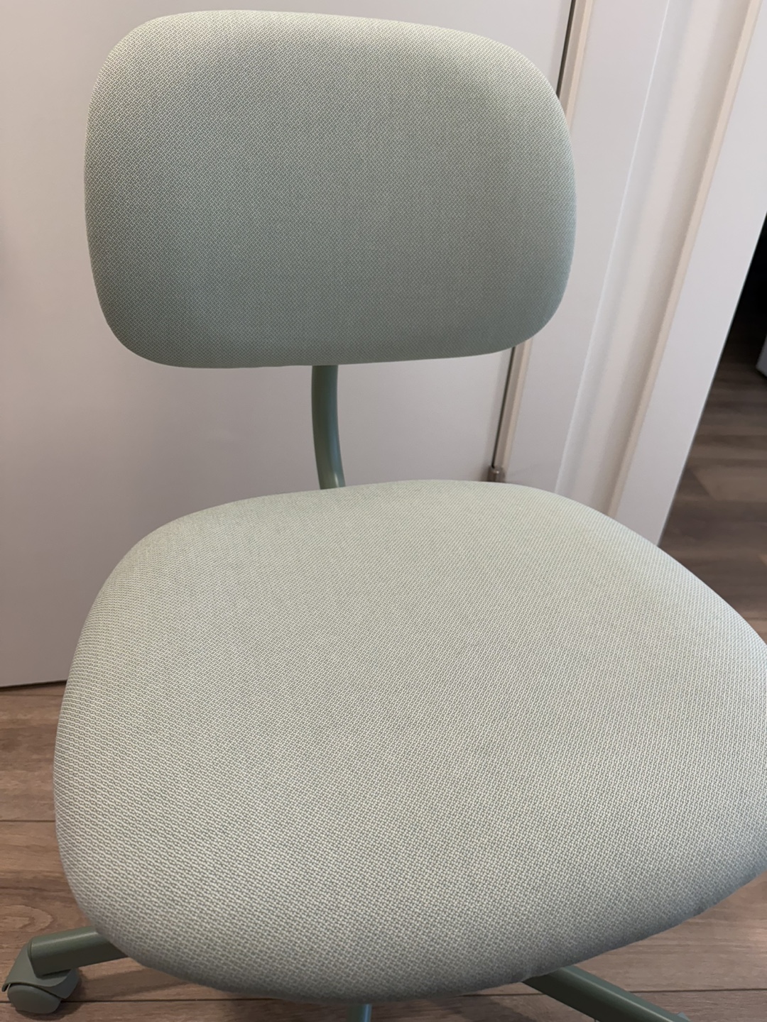 IKEA BLECKBERGET Swivel Chair - photo 2