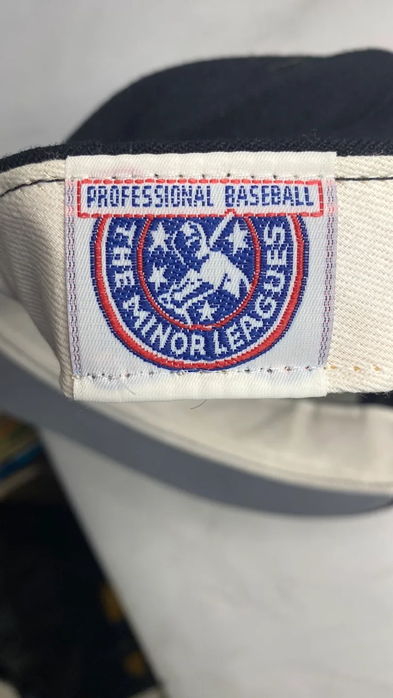 Vintage New Era 5950 Pro Model Arizona Diamondbacks Fitted Hat image indicator(8)