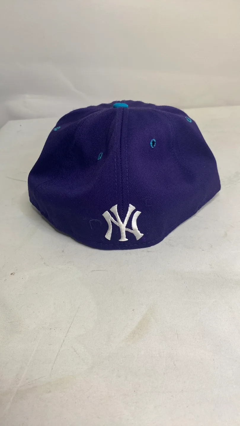 New York Yankees Batman Fitted Hat image indicator(3)