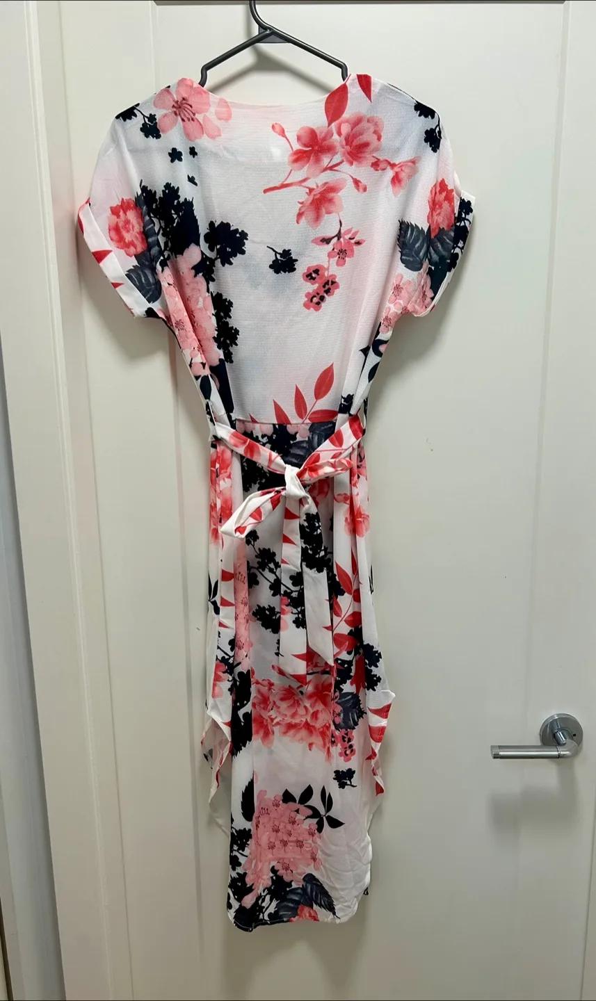 Floral midi dress with tie belt image indicator(2)