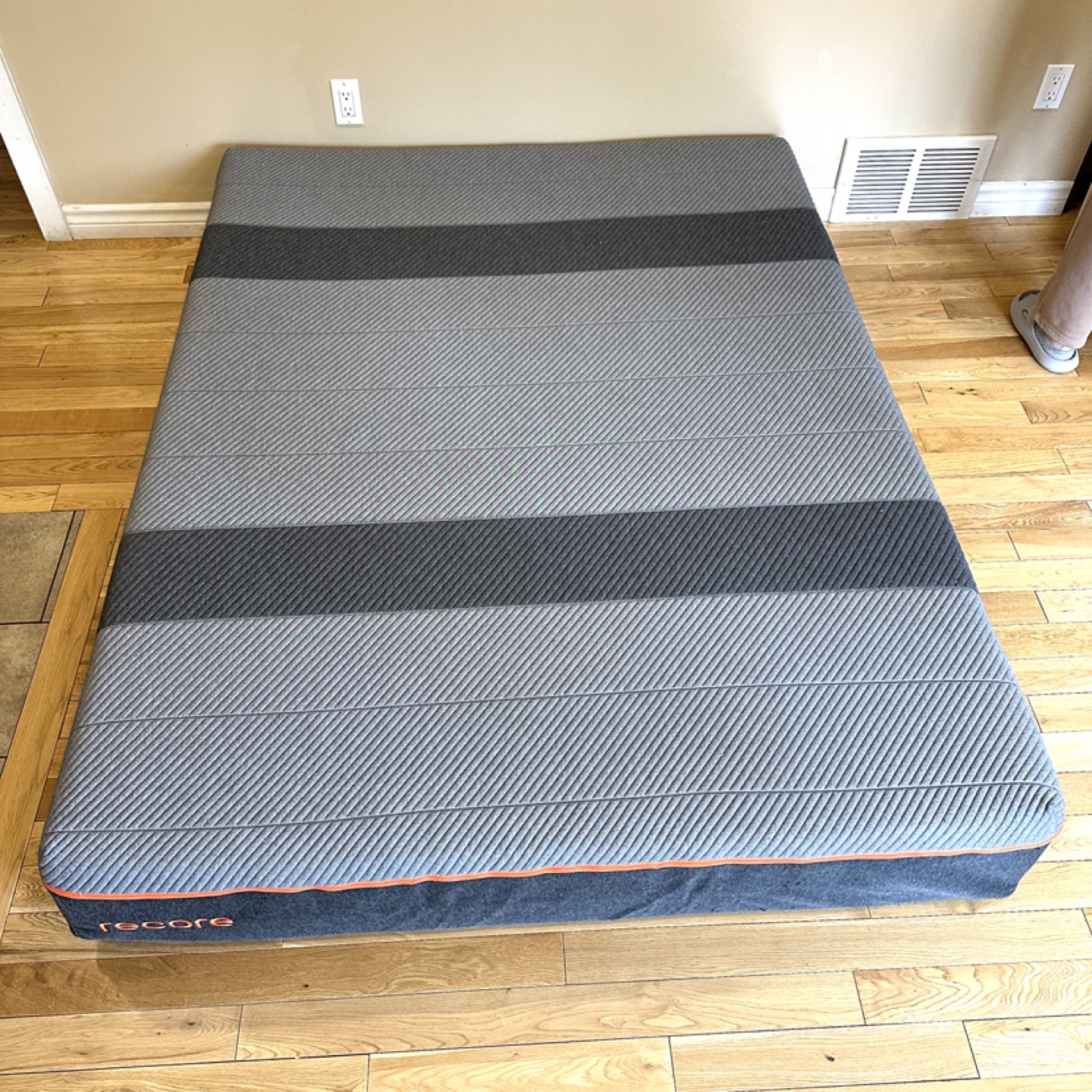Queen Size Recore Memory Foam Mattress (CAN DELIVER)