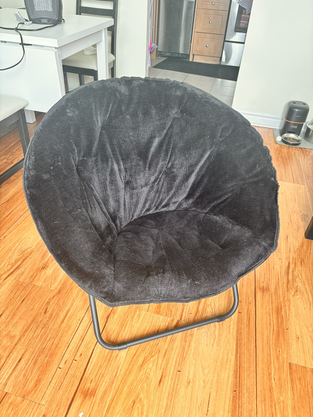 Black Foldable Round Chair