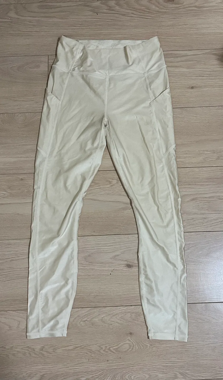 Cream-coloured 7/8 Leggings with Pockets thumbnail