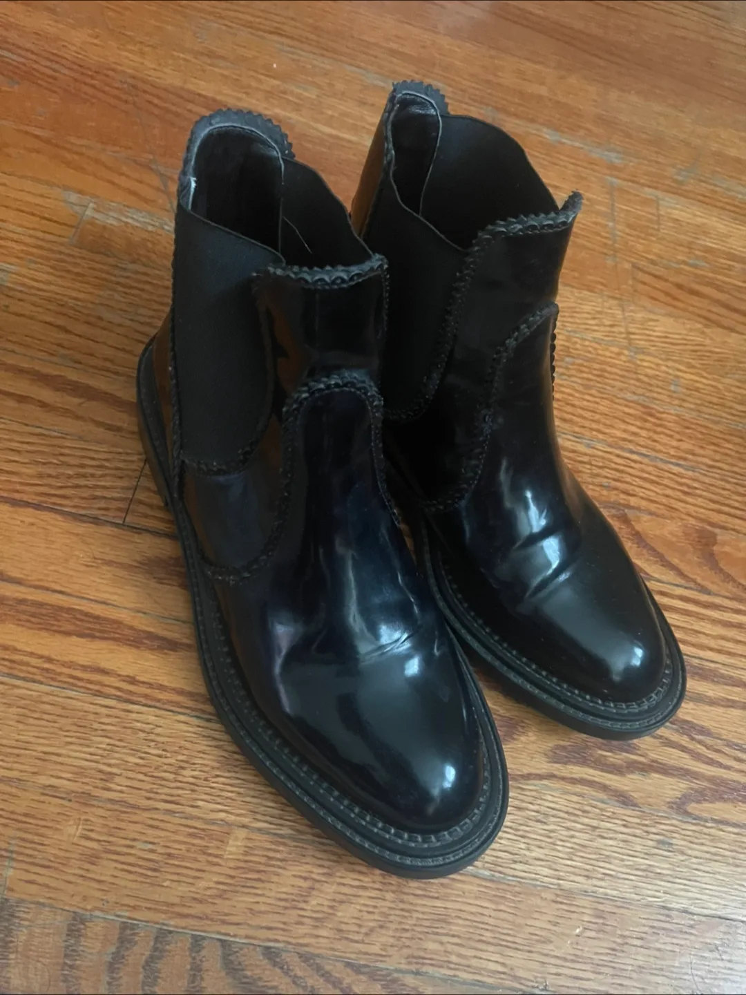 🧡 Zara Black Patent Leather Chelsea Boots - Size 37 image indicator(2)