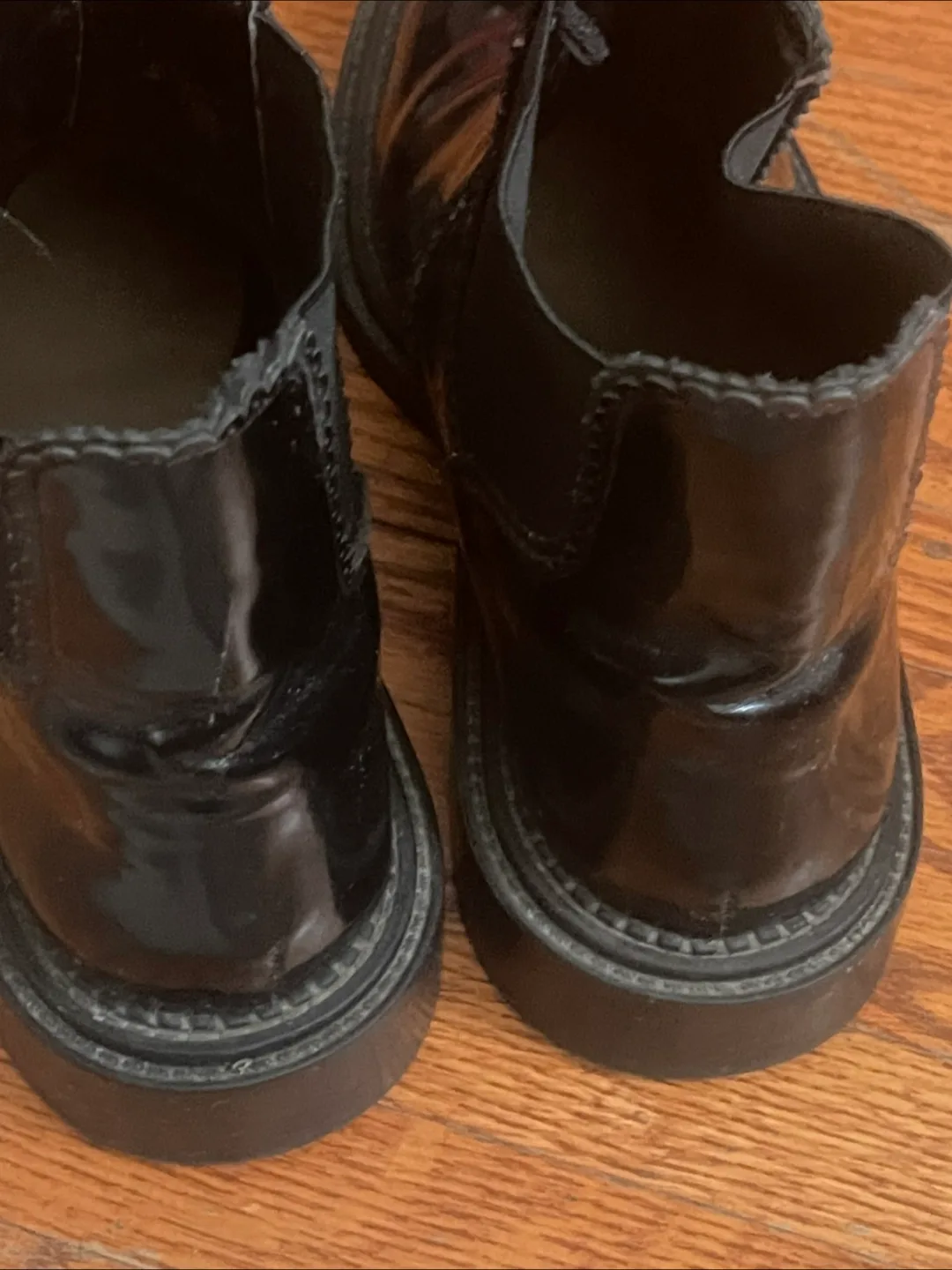 🧡 Zara Black Patent Leather Chelsea Boots - Size 37 image indicator(4)