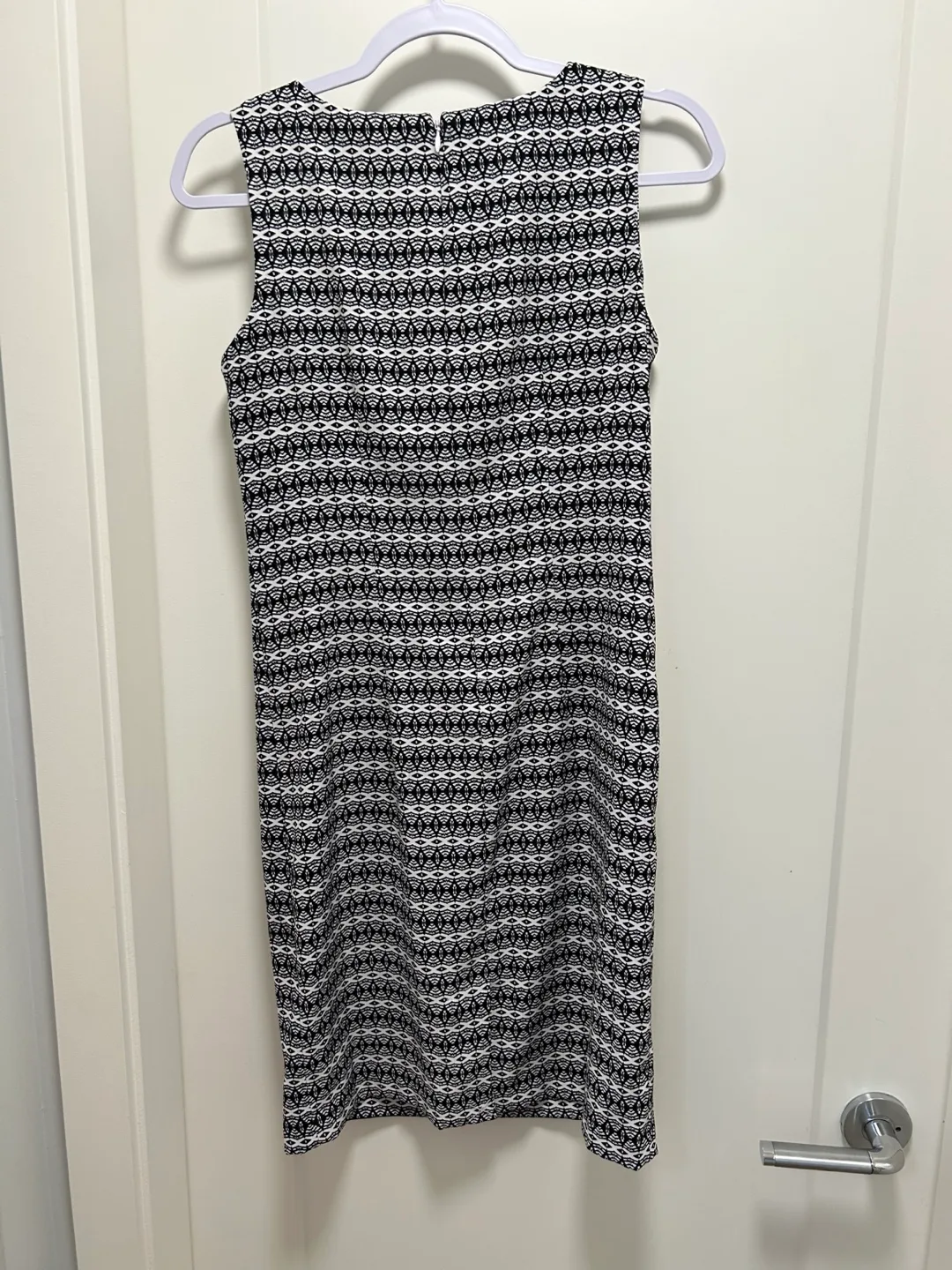 Mario Bellini Black and White Sleeveless Dress Size 4 image indicator(2)