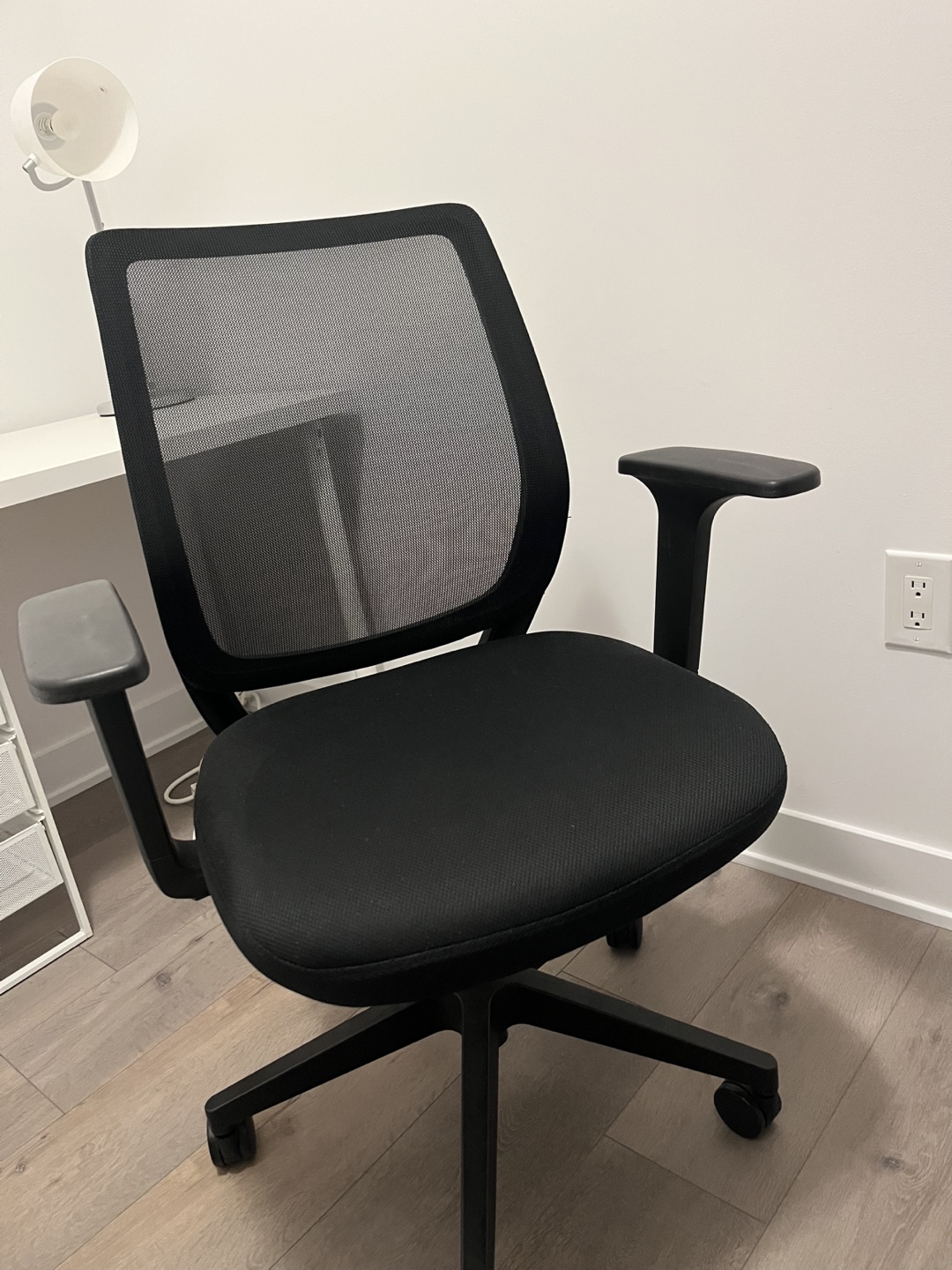 White Desk with Mesh Drawers and Black Office Chair - photo 4