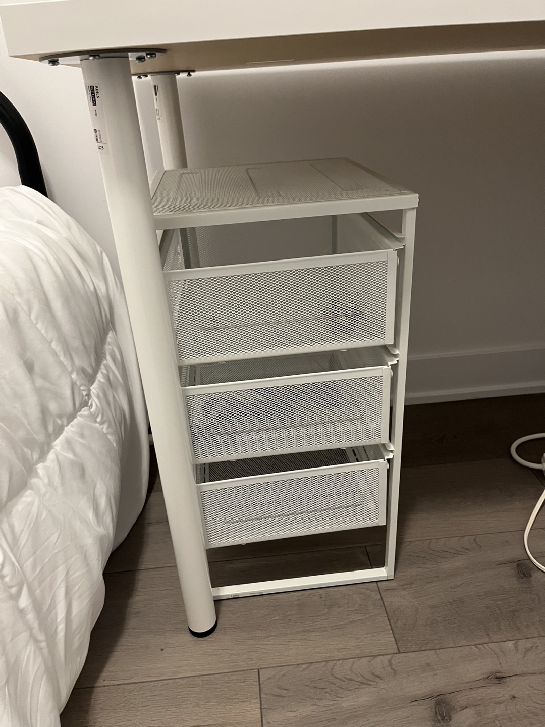 White Desk with Mesh Drawers and Black Office Chair - photo 5