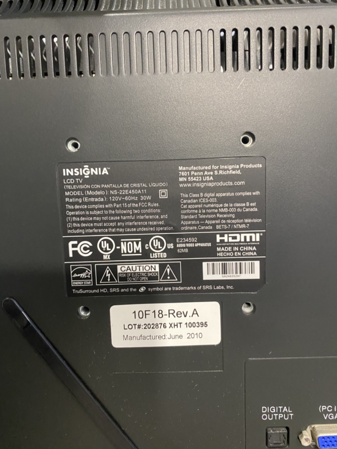 Insignia 22-inch LCD TV