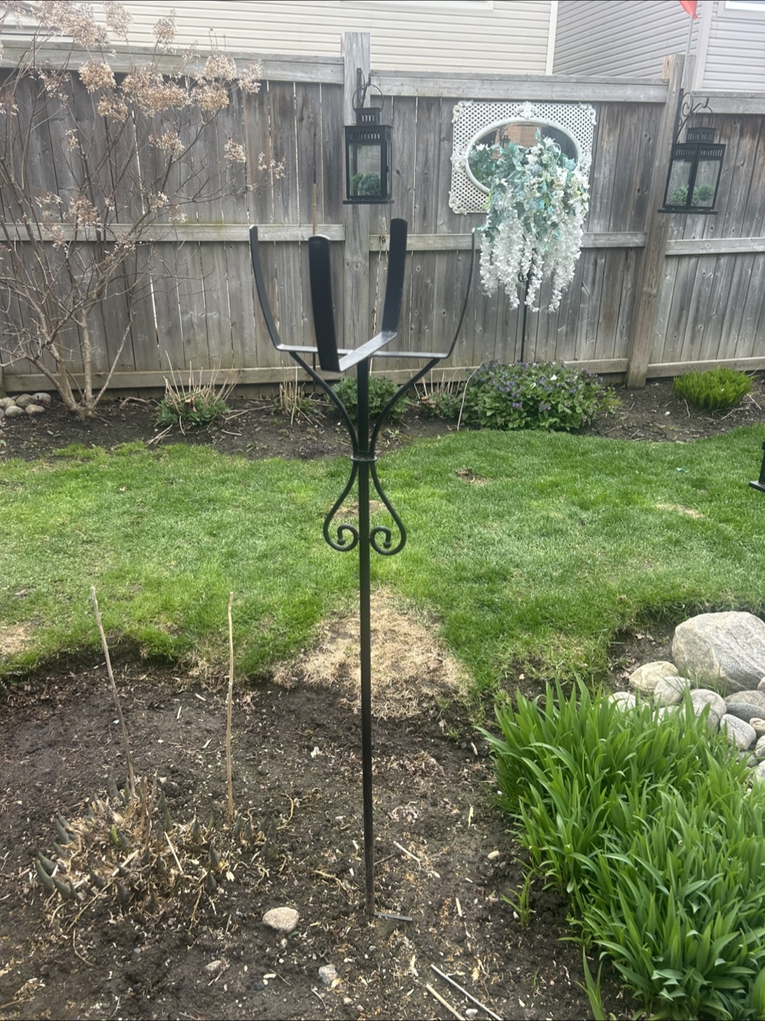 Black Metal Hanging Planter Stand - photo 2