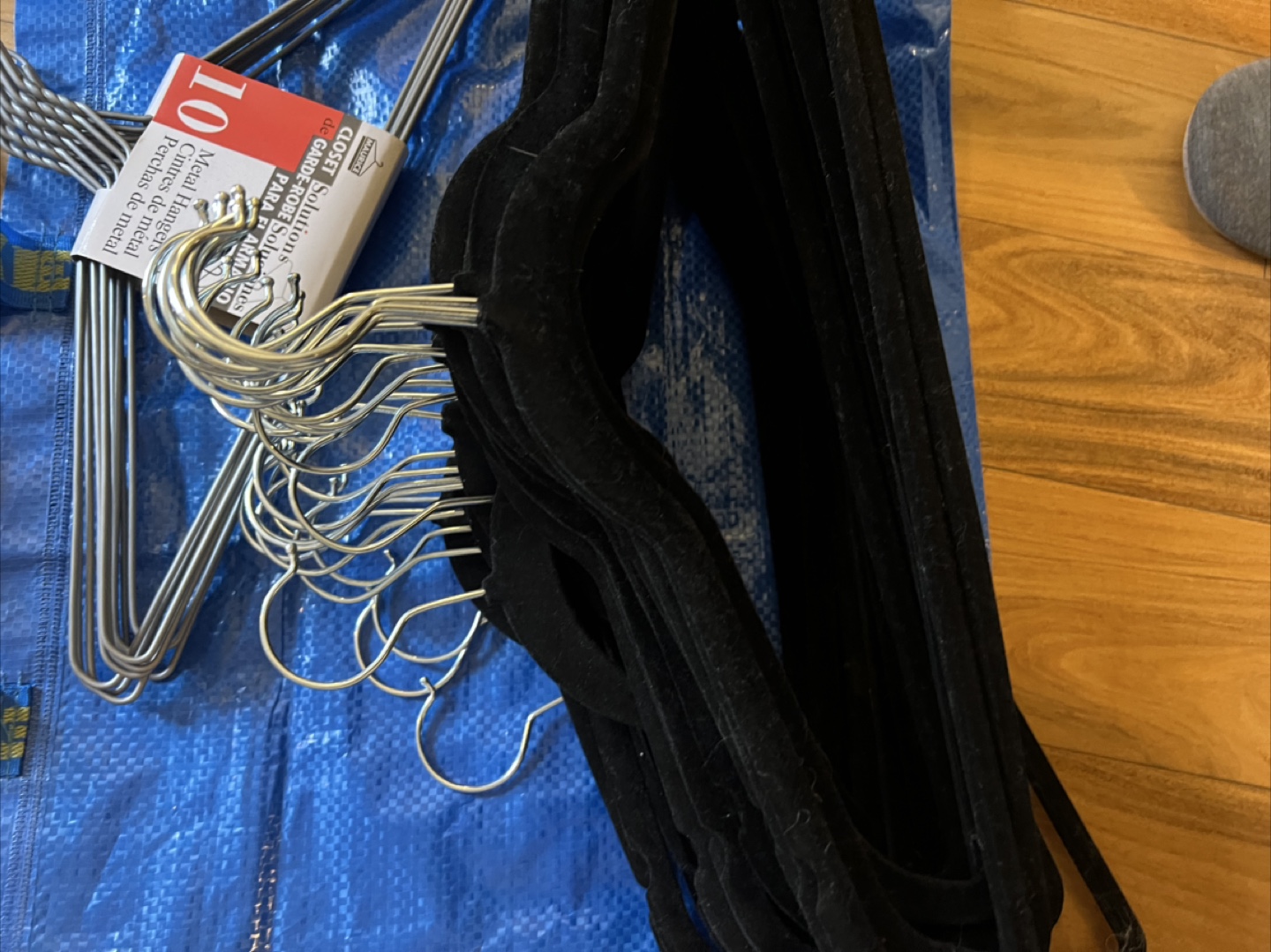 10 metal hangers and 20+ Velvet Hangers