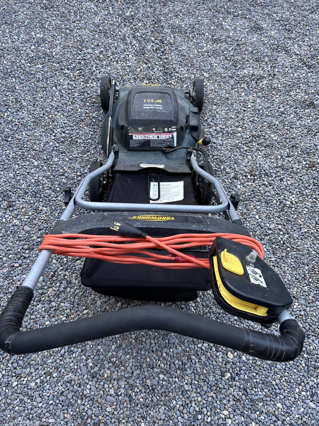 Yardworks 20-inch 3.1 Amp Electric Lawn Mower